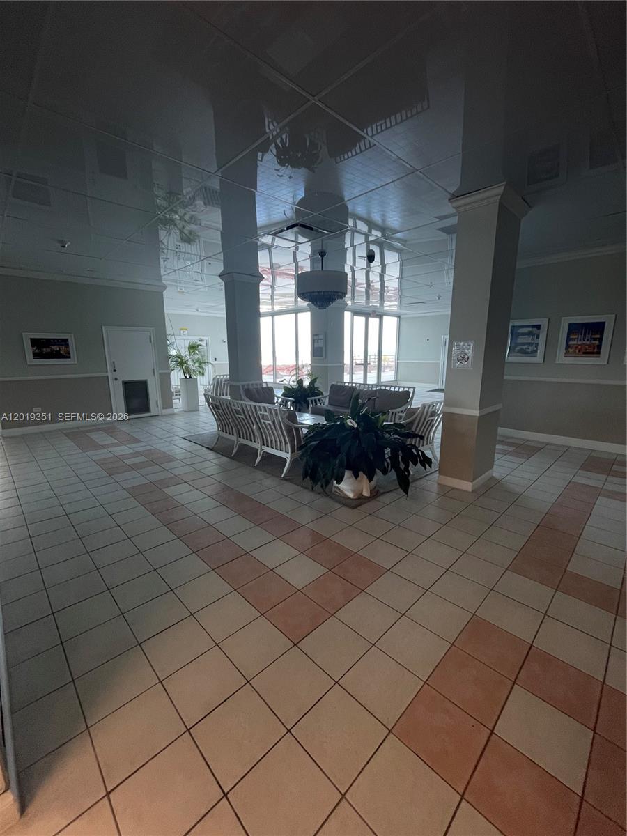 BURLEIGH HOUSE CONDO - Residential