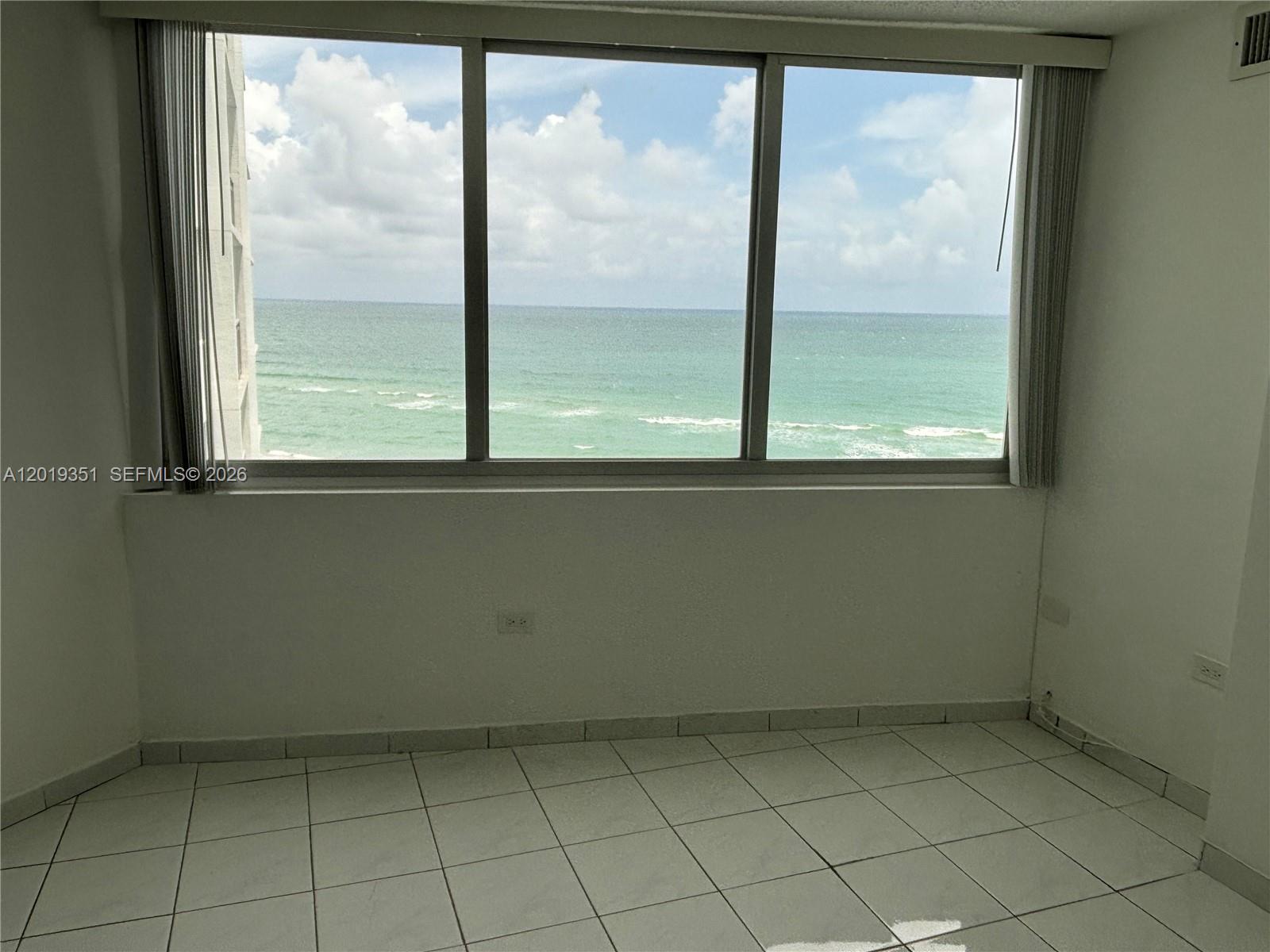 BURLEIGH HOUSE CONDO - Residential