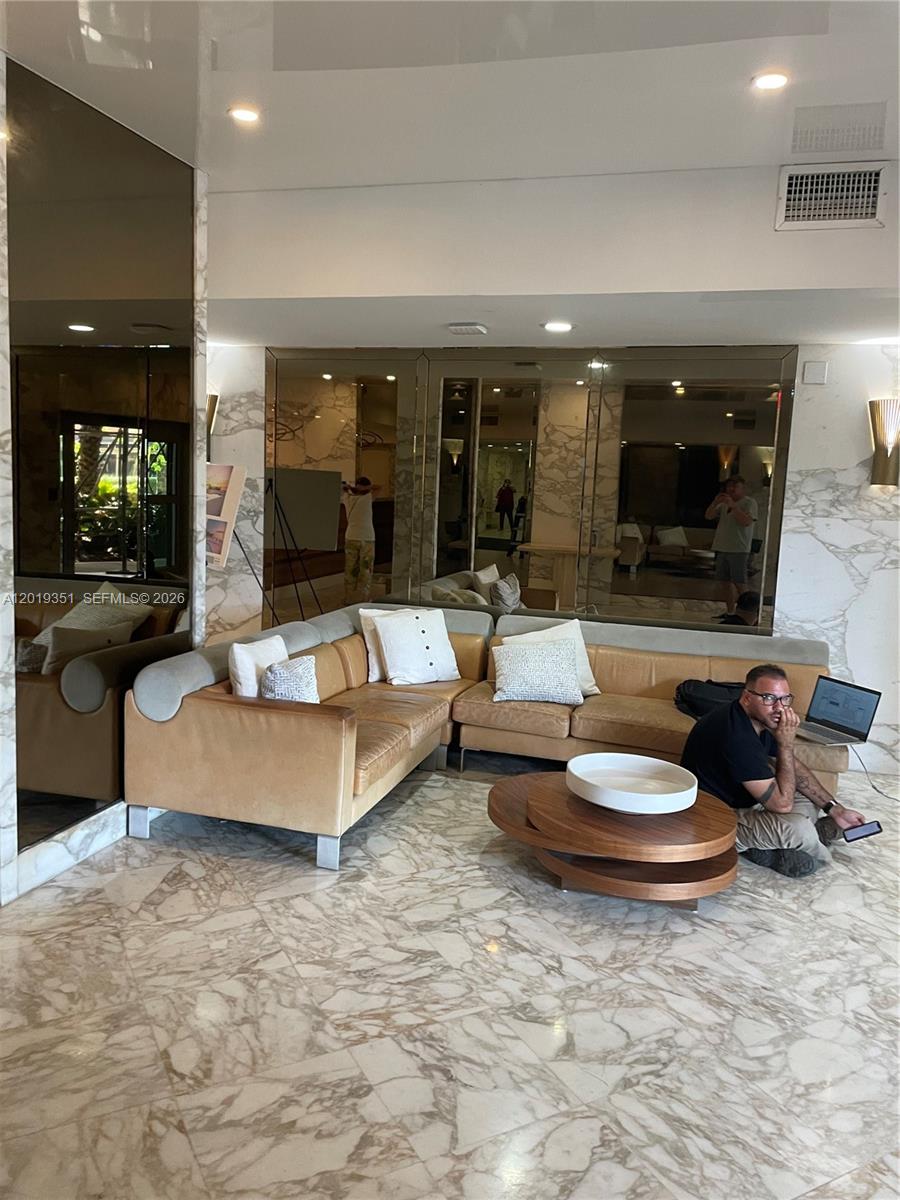 BURLEIGH HOUSE CONDO - Residential