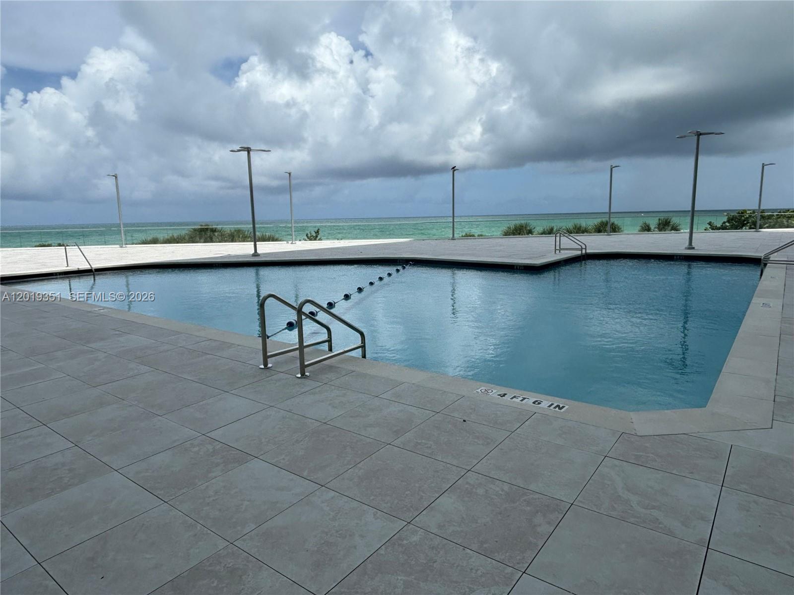 BURLEIGH HOUSE CONDO - Residential