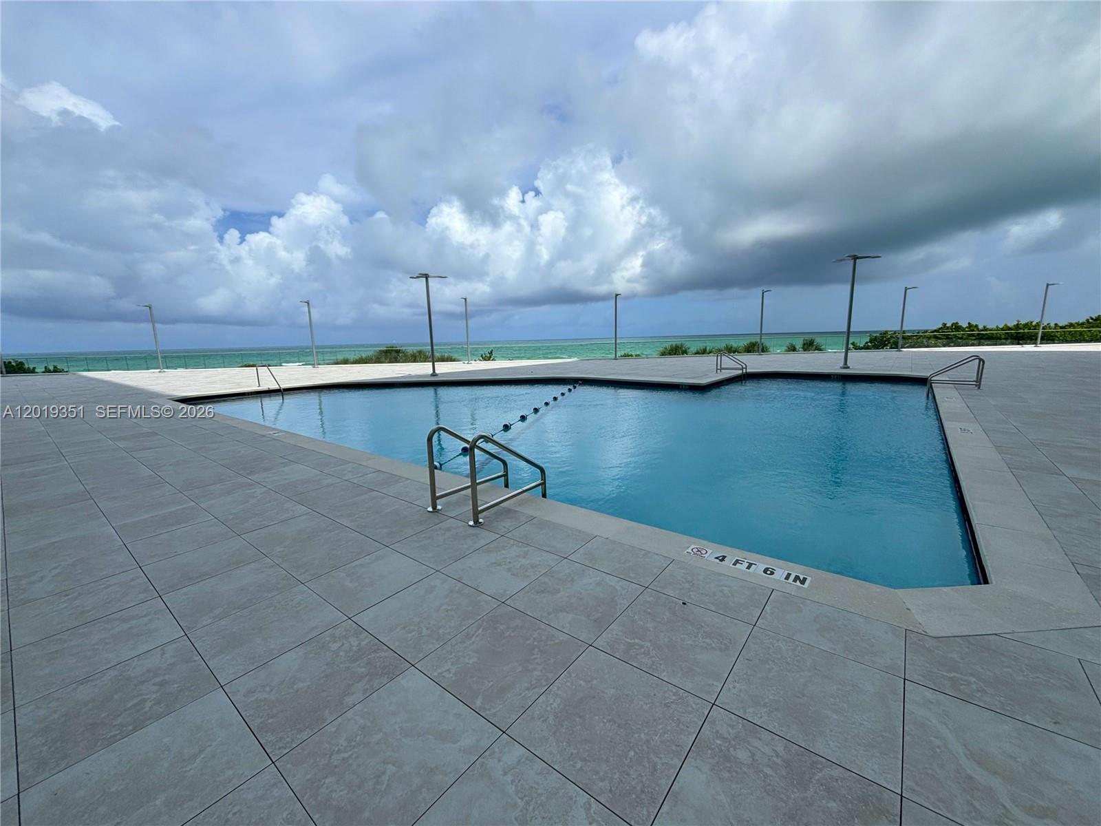 BURLEIGH HOUSE CONDO - Residential