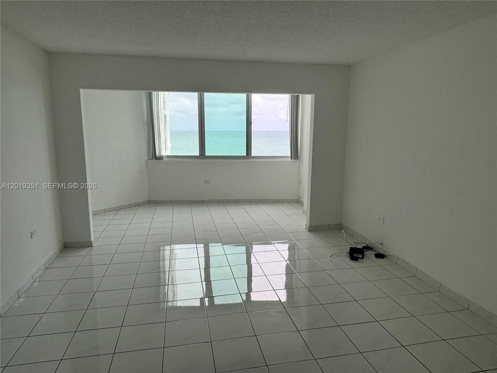 BURLEIGH HOUSE CONDO - Residential