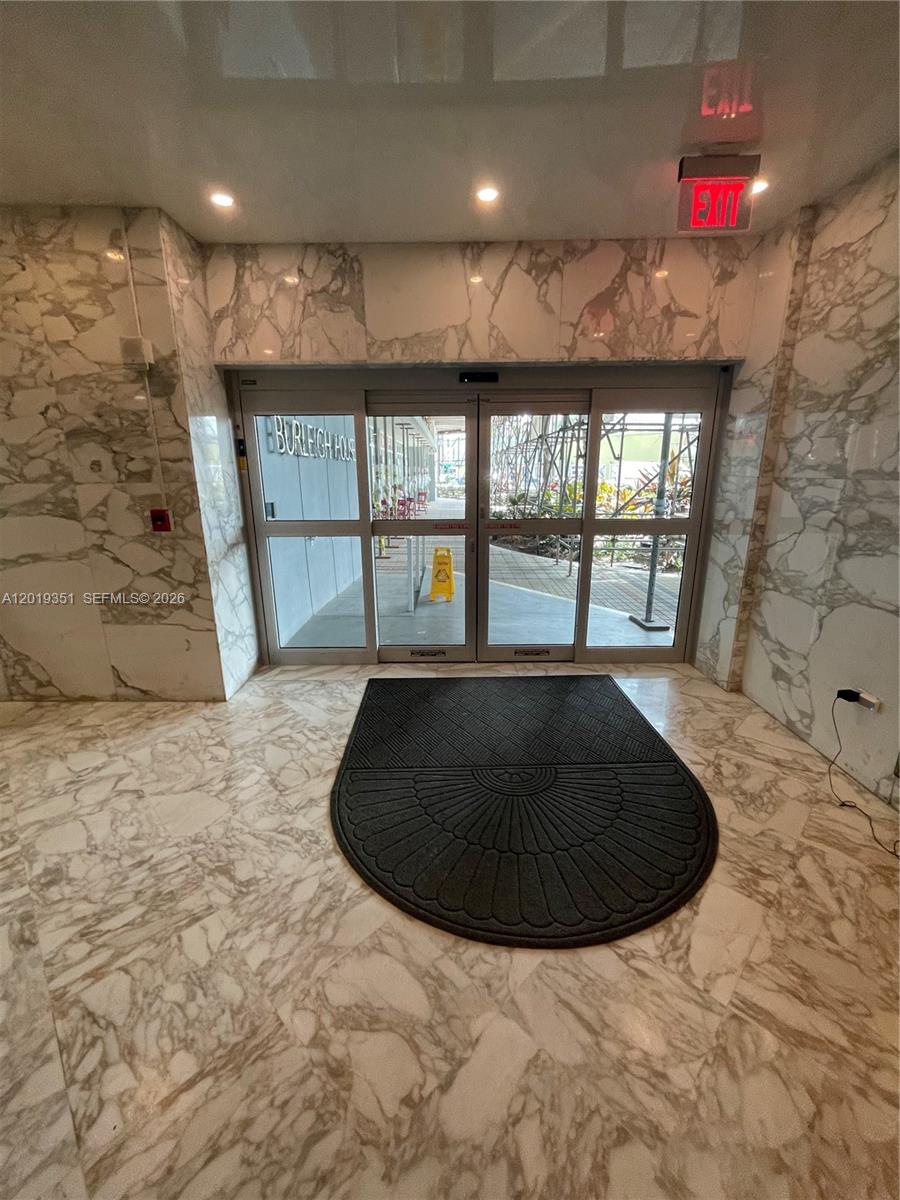BURLEIGH HOUSE CONDO - Residential