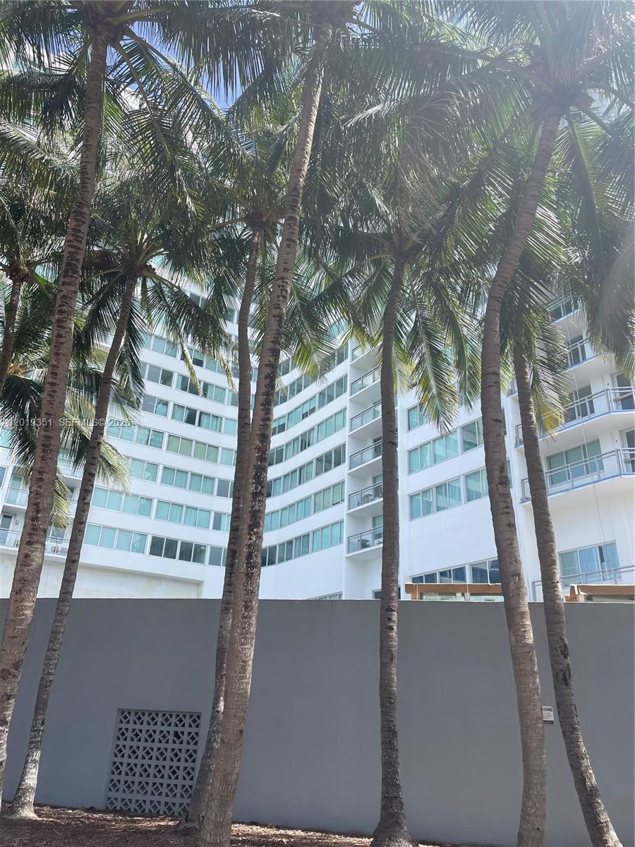 BURLEIGH HOUSE CONDO - Residential