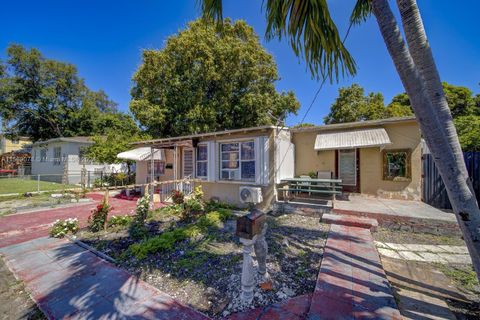 1877 SW 6th St Miami FL 33135