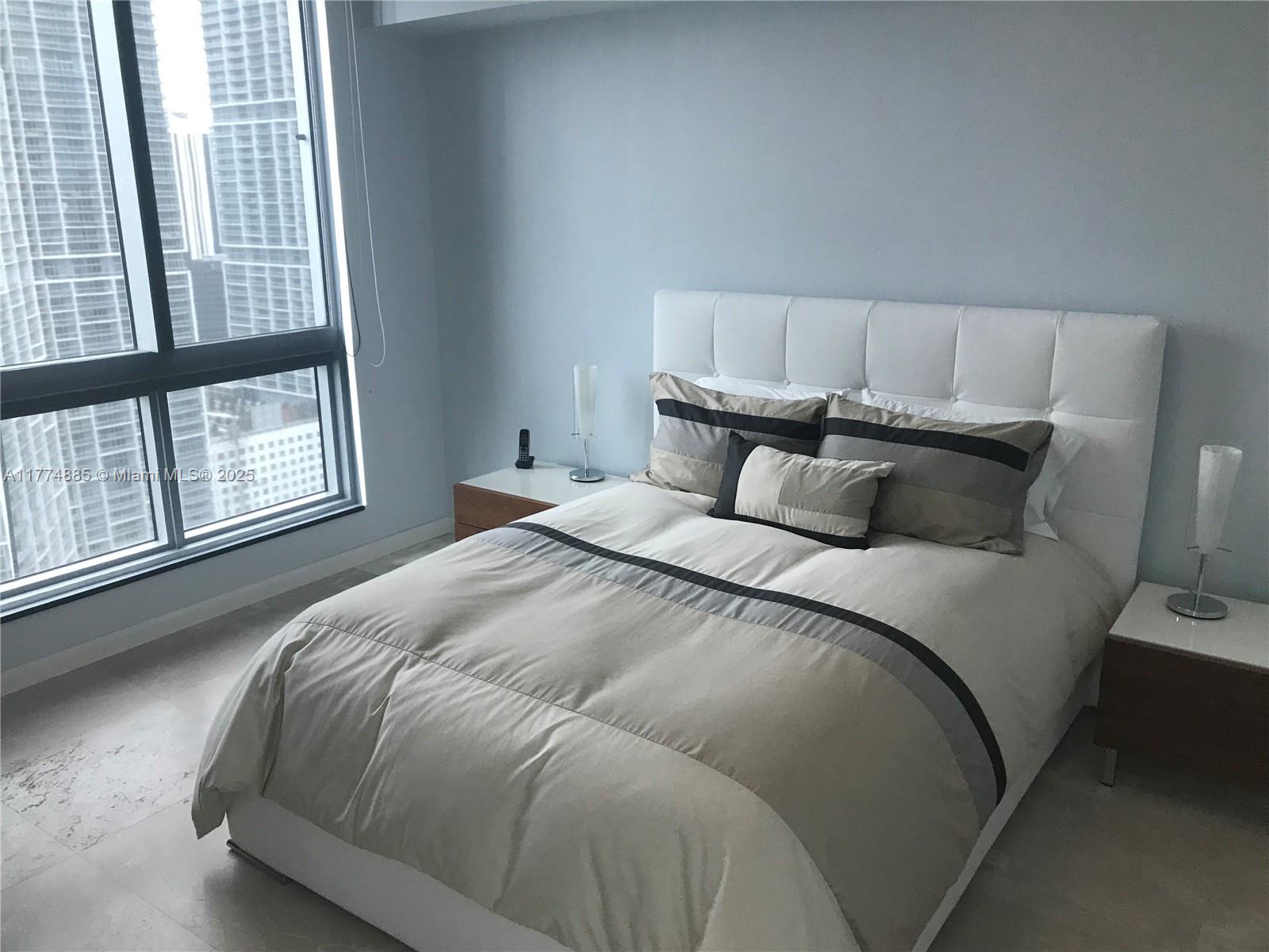 MET 1 CONDO - Residential Lease