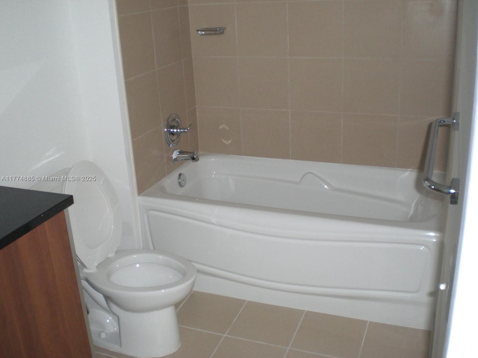 MET 1 CONDO - Residential Lease