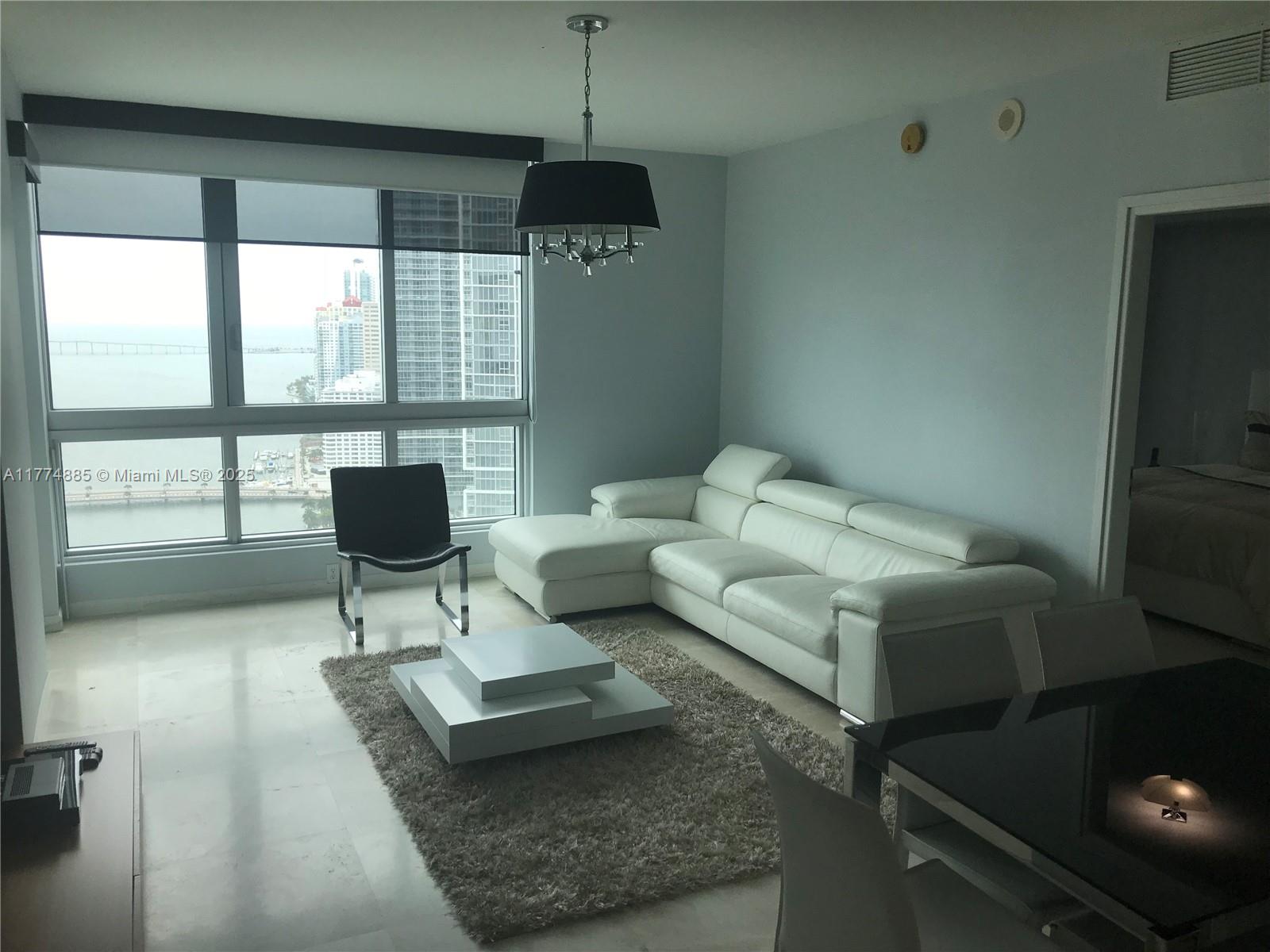 MET 1 CONDO - Residential Lease