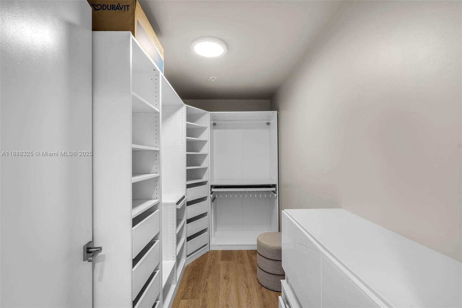 MARINA PALMS RESIDENCES N - Residential