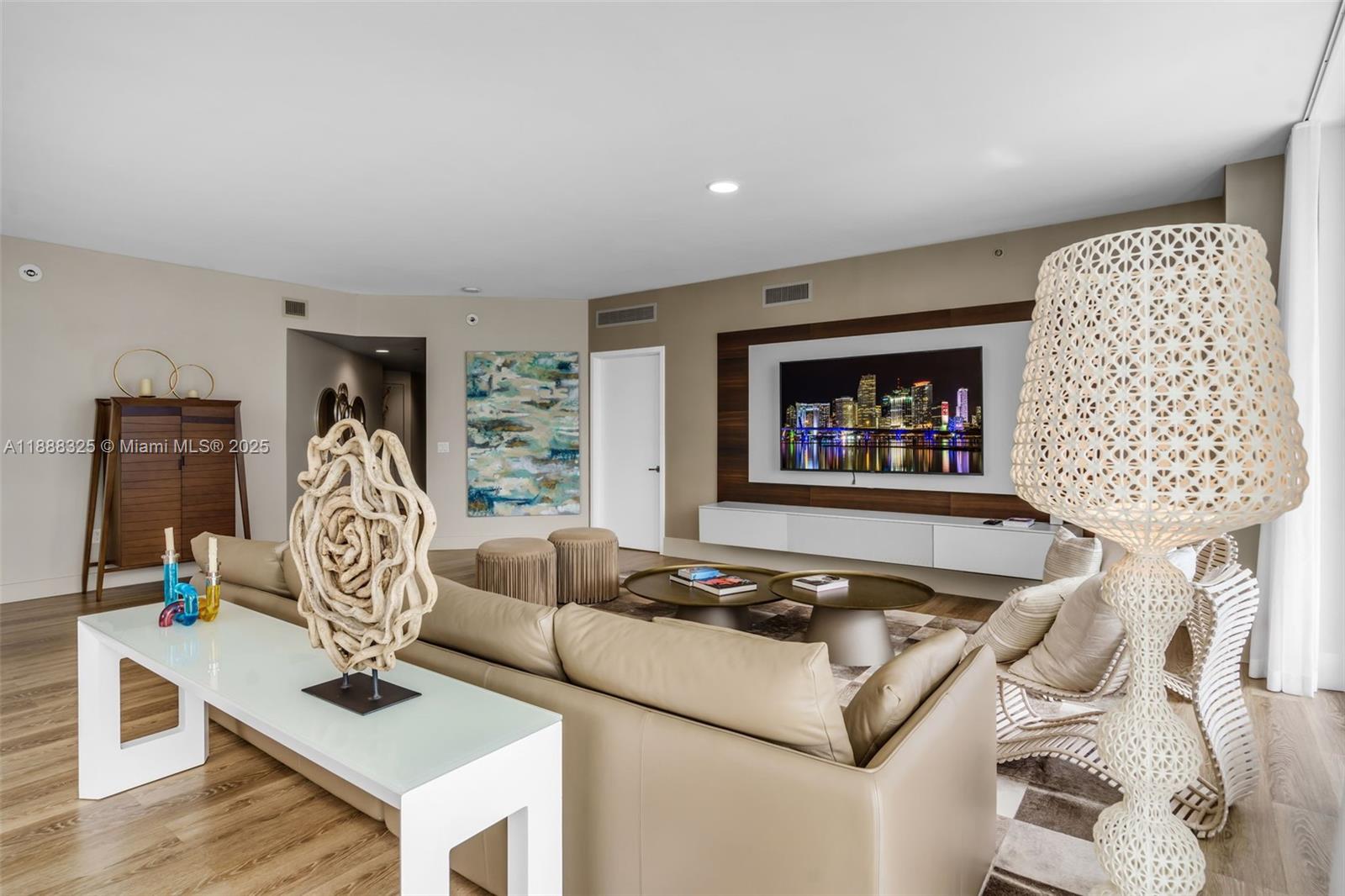 MARINA PALMS RESIDENCES N - Residential