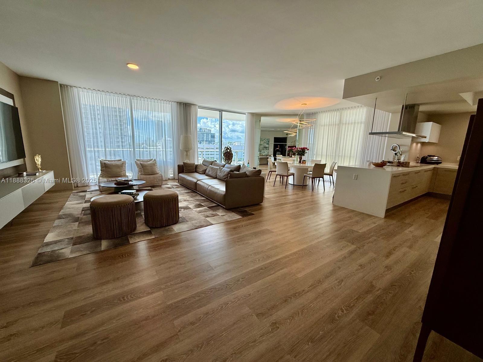 MARINA PALMS RESIDENCES N - Residential