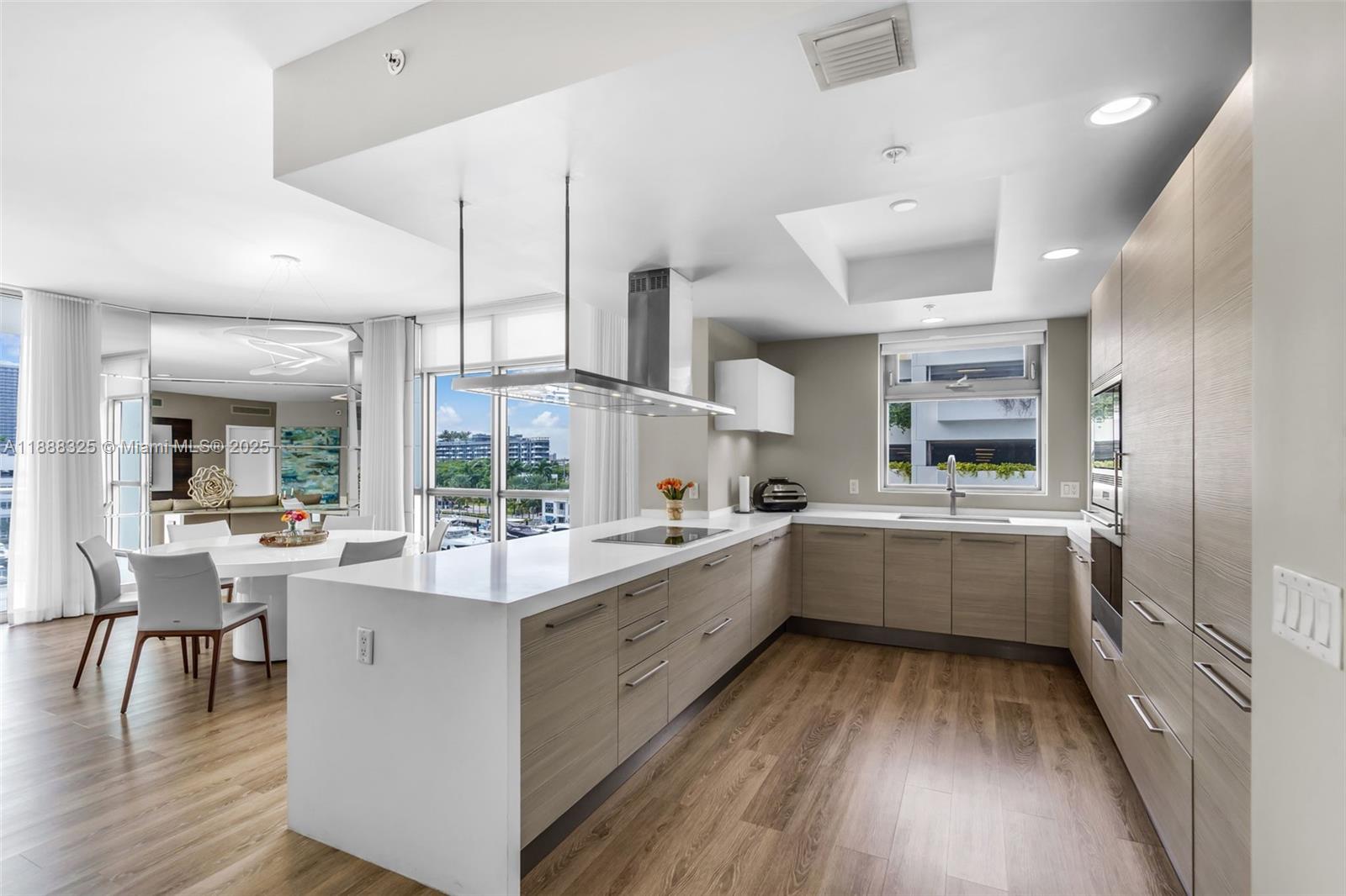 MARINA PALMS RESIDENCES N - Residential