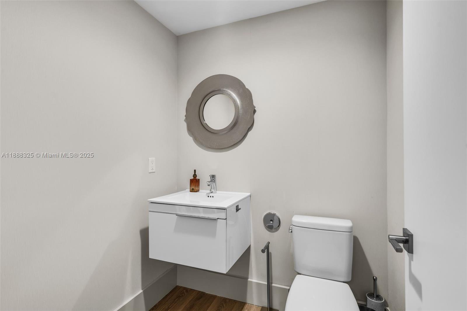 MARINA PALMS RESIDENCES N - Residential