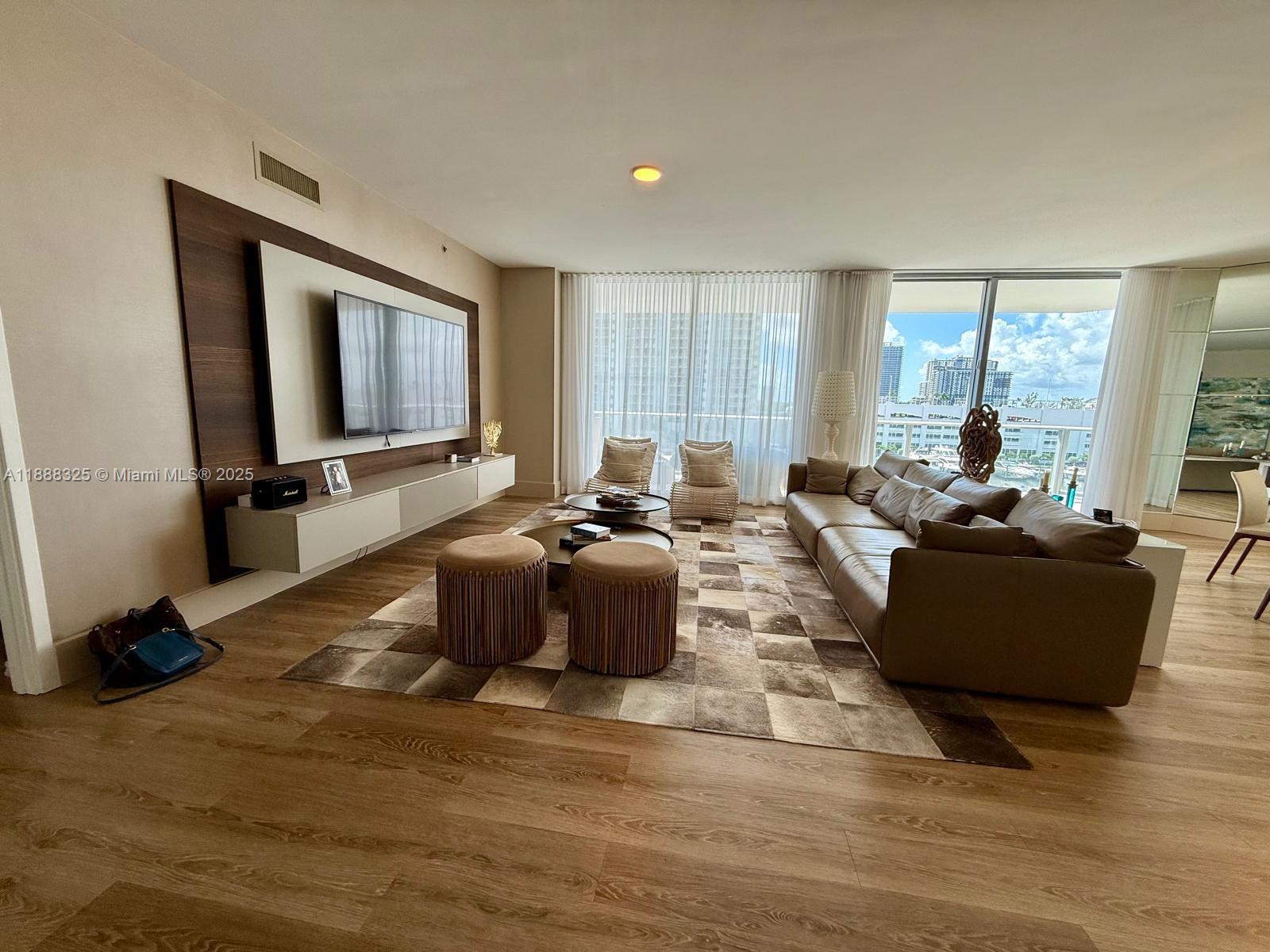 MARINA PALMS RESIDENCES N - Residential