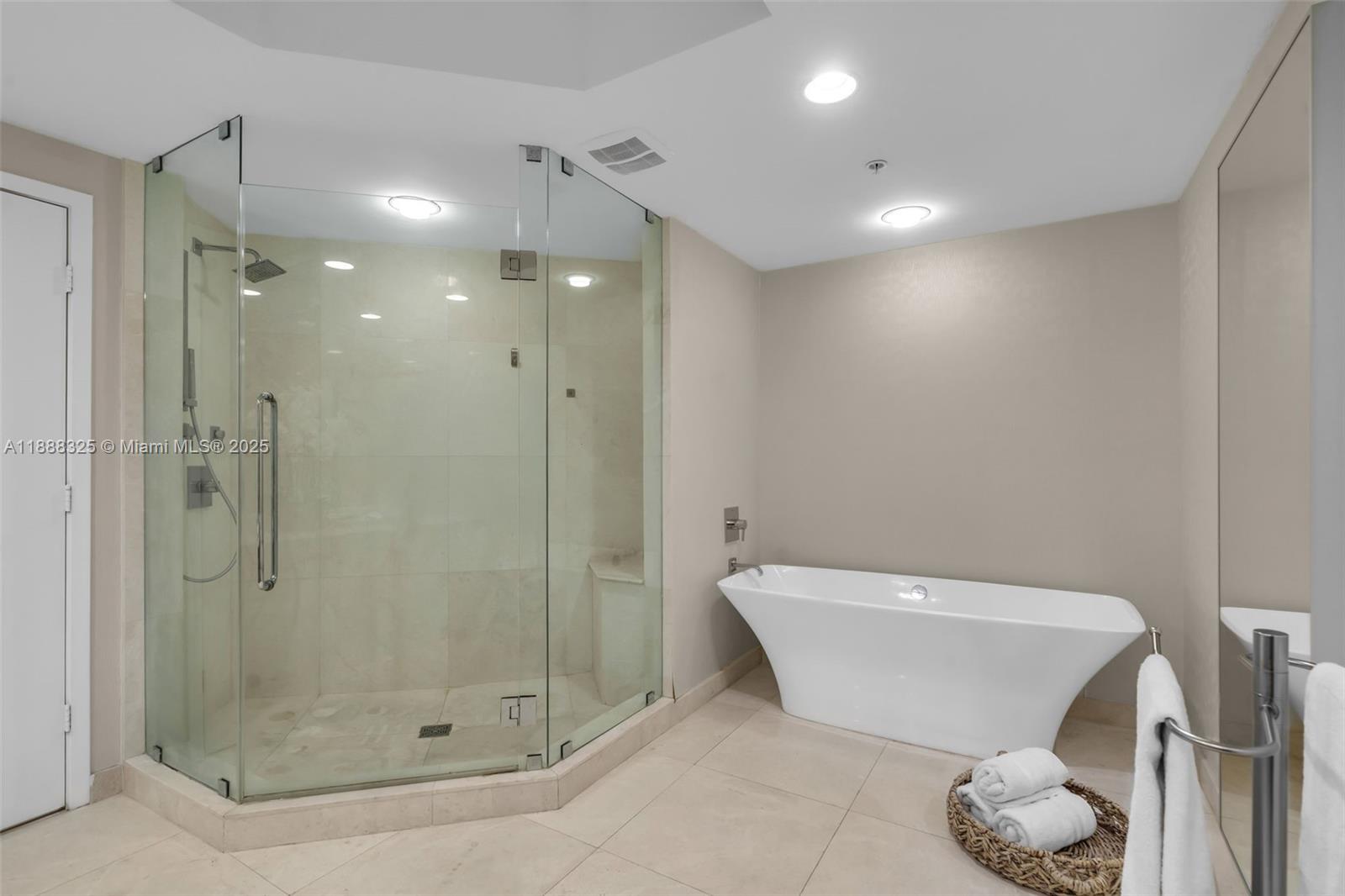 MARINA PALMS RESIDENCES N - Residential