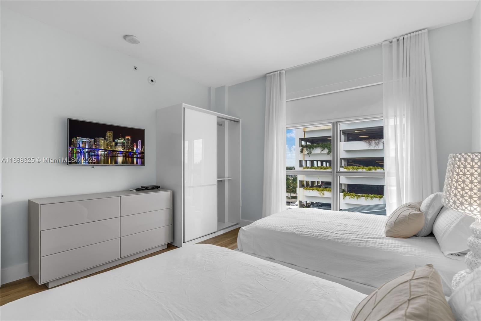 MARINA PALMS RESIDENCES N - Residential