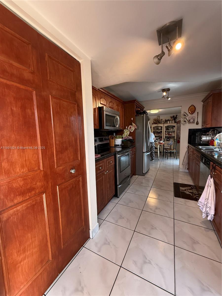 VILLA VENEZIA CONDO PH X - Residential