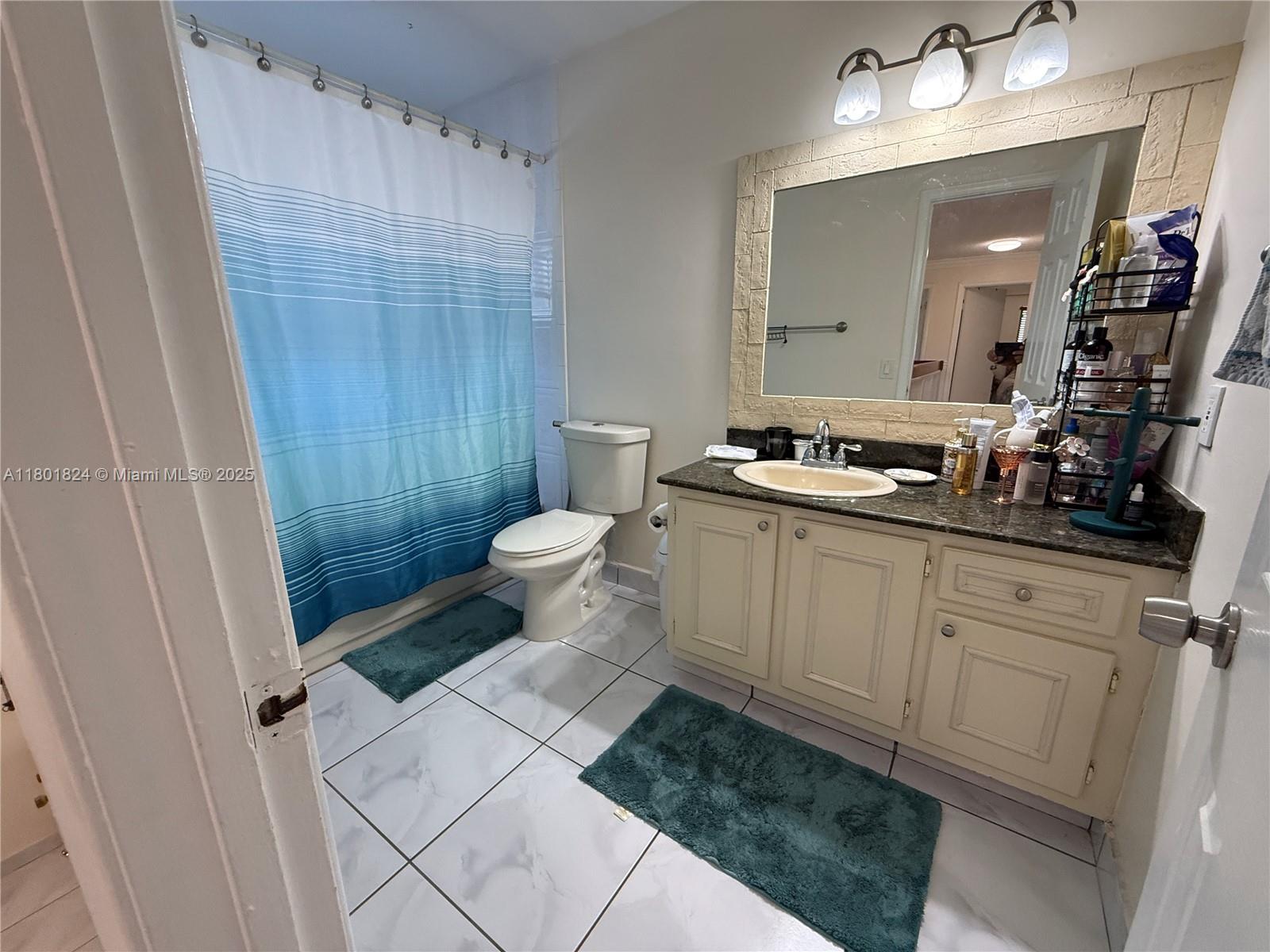 VILLA VENEZIA CONDO PH X - Residential