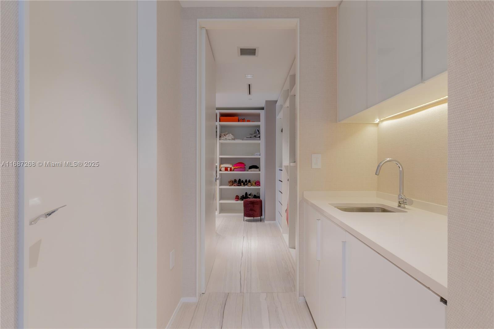 ONE THOUSAND MUSEUM CONDO - Residential