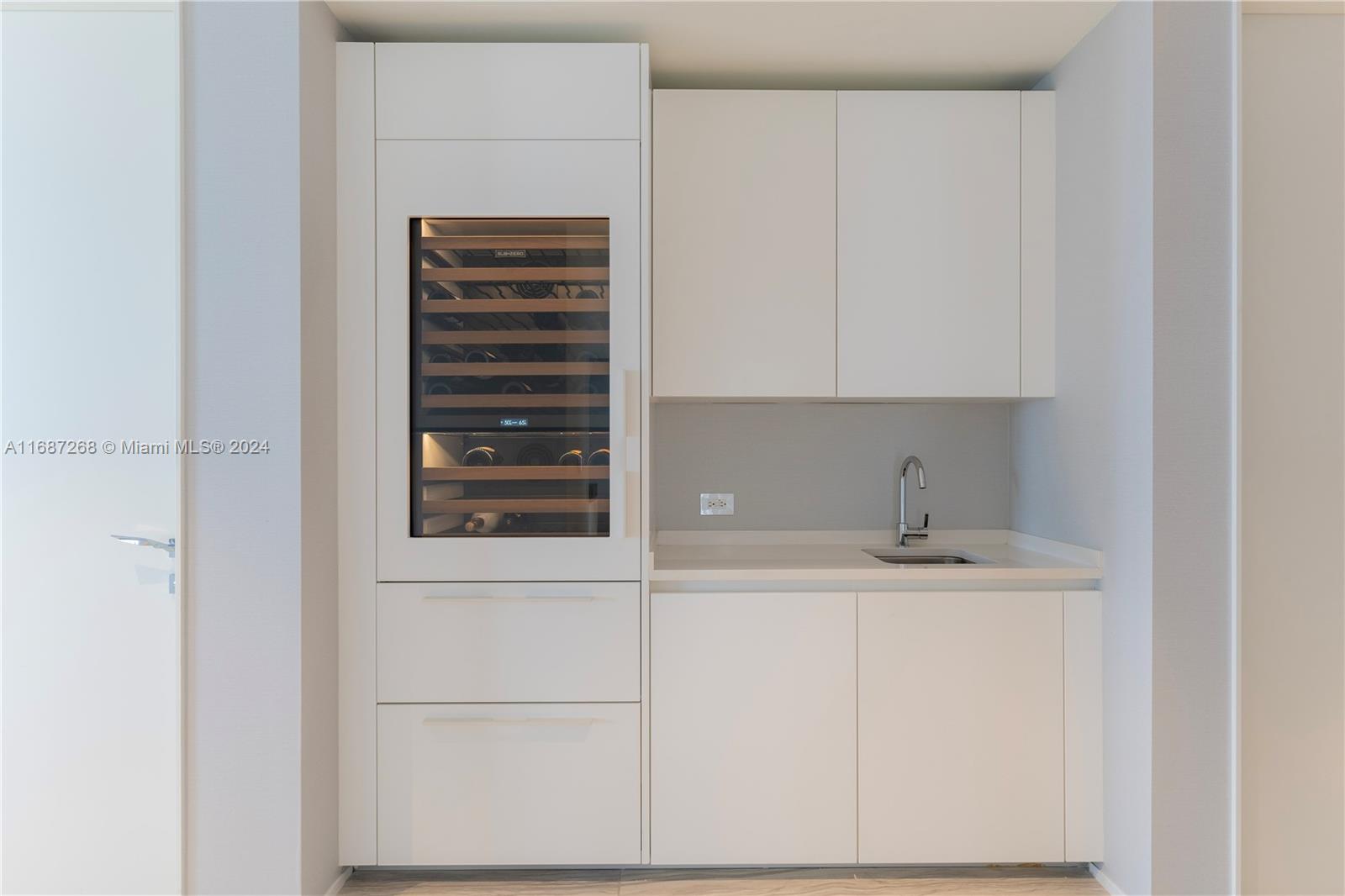 ONE THOUSAND MUSEUM CONDO - Residential