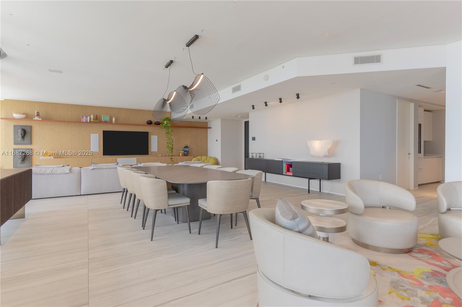 ONE THOUSAND MUSEUM CONDO - Residential