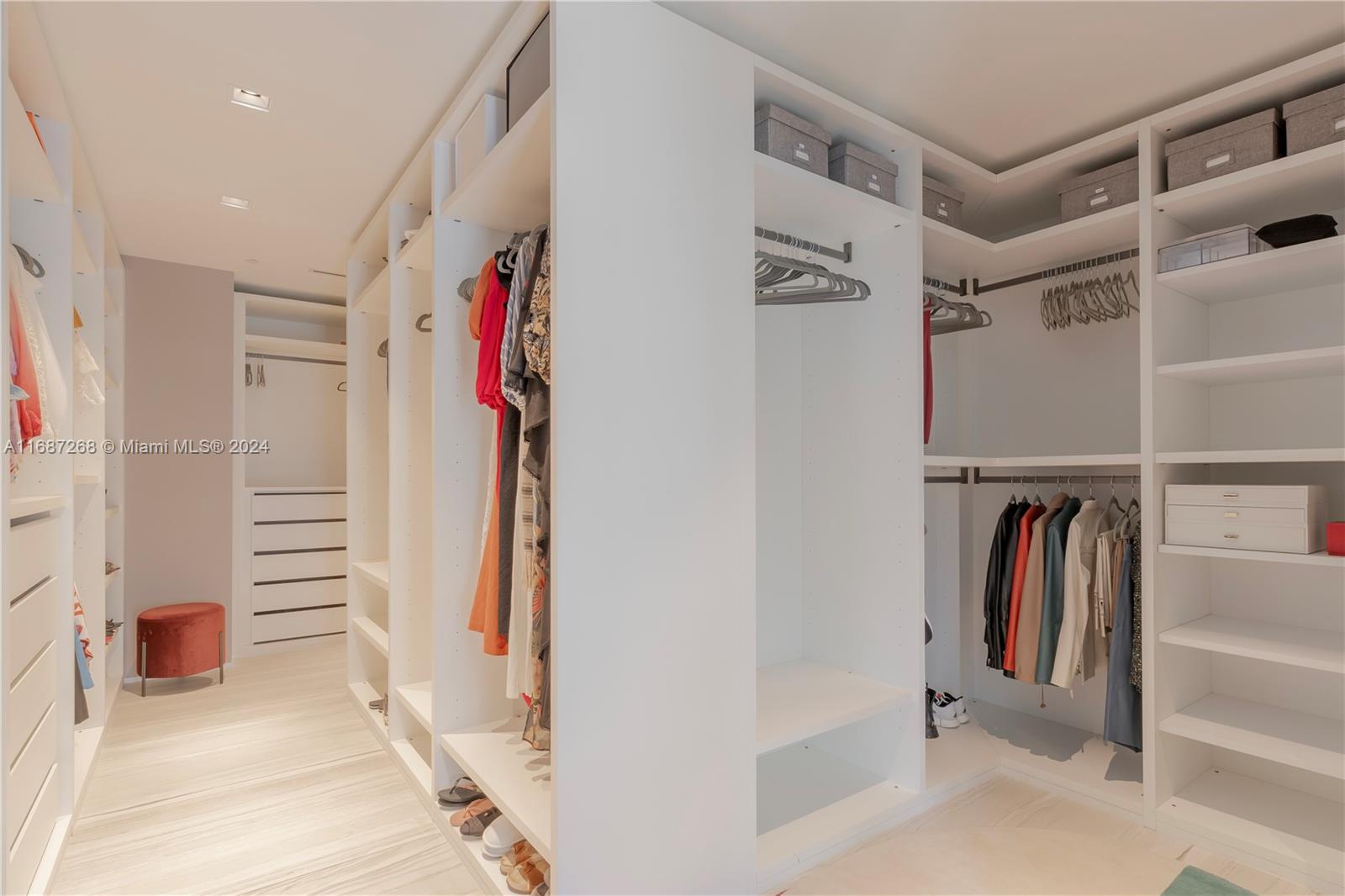 ONE THOUSAND MUSEUM CONDO - Residential