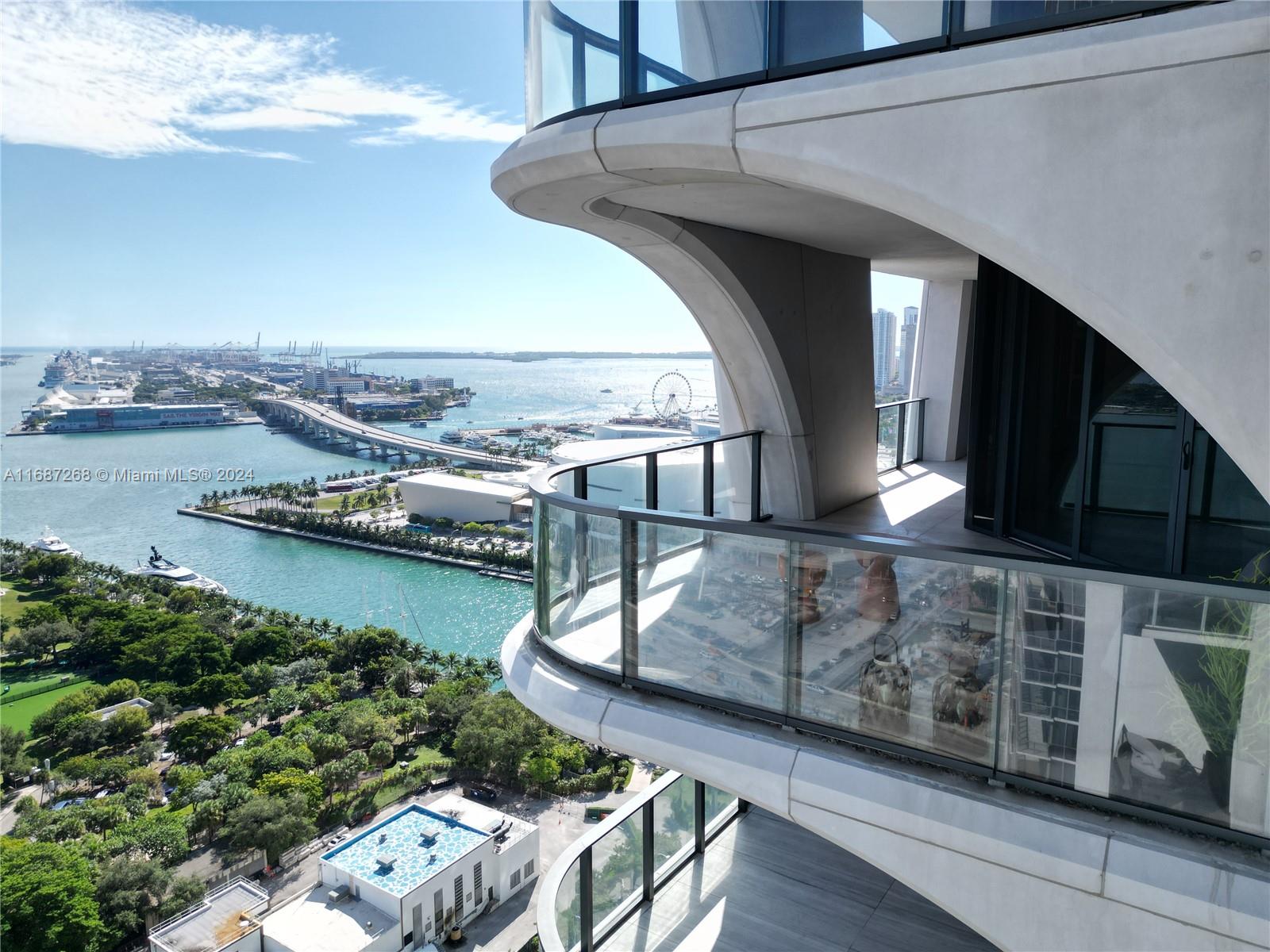 ONE THOUSAND MUSEUM CONDO - Residential