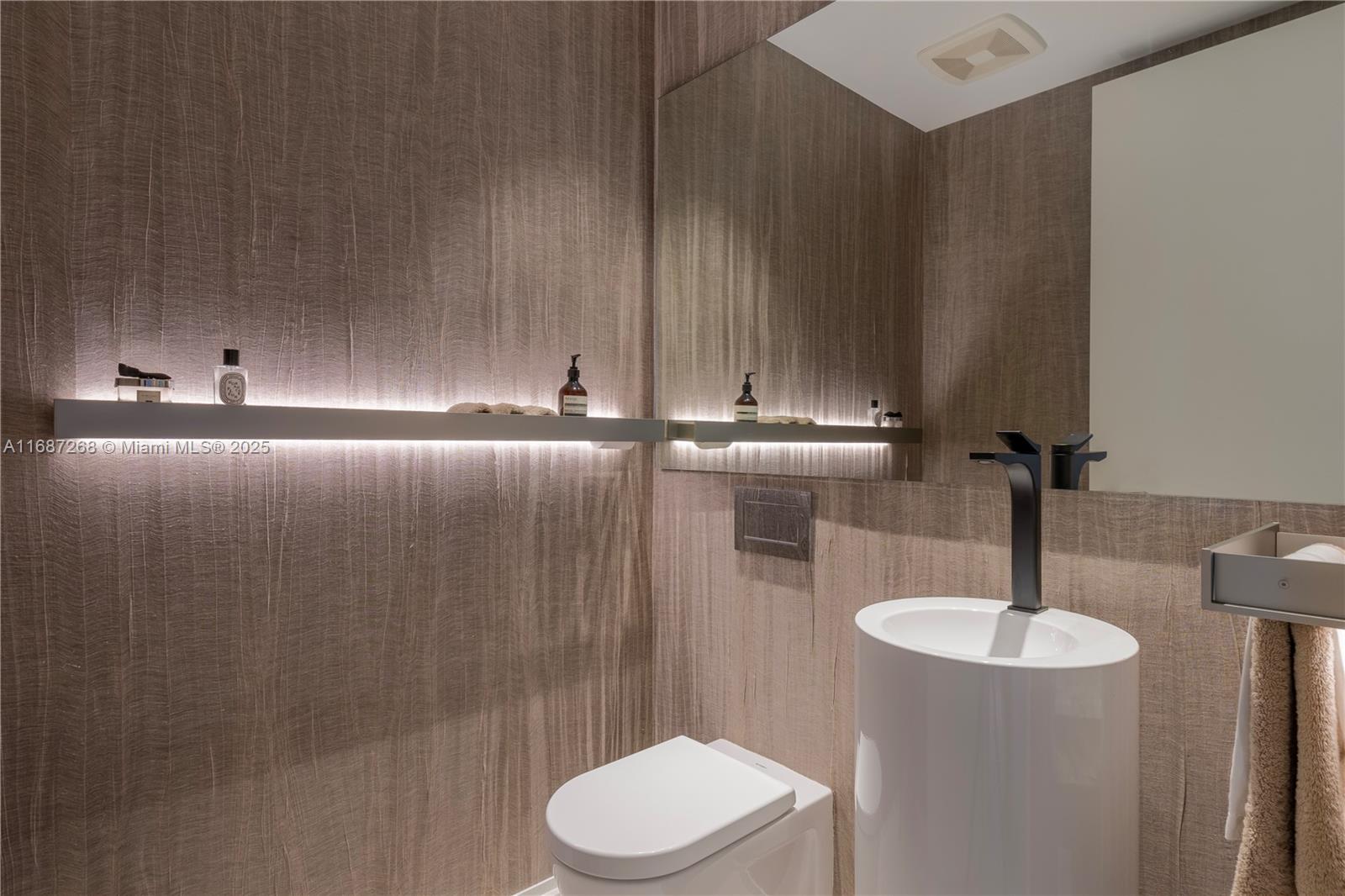 ONE THOUSAND MUSEUM CONDO - Residential