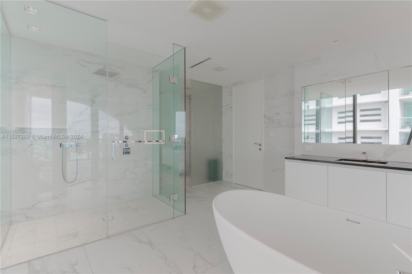 ONE THOUSAND MUSEUM CONDO - Residential