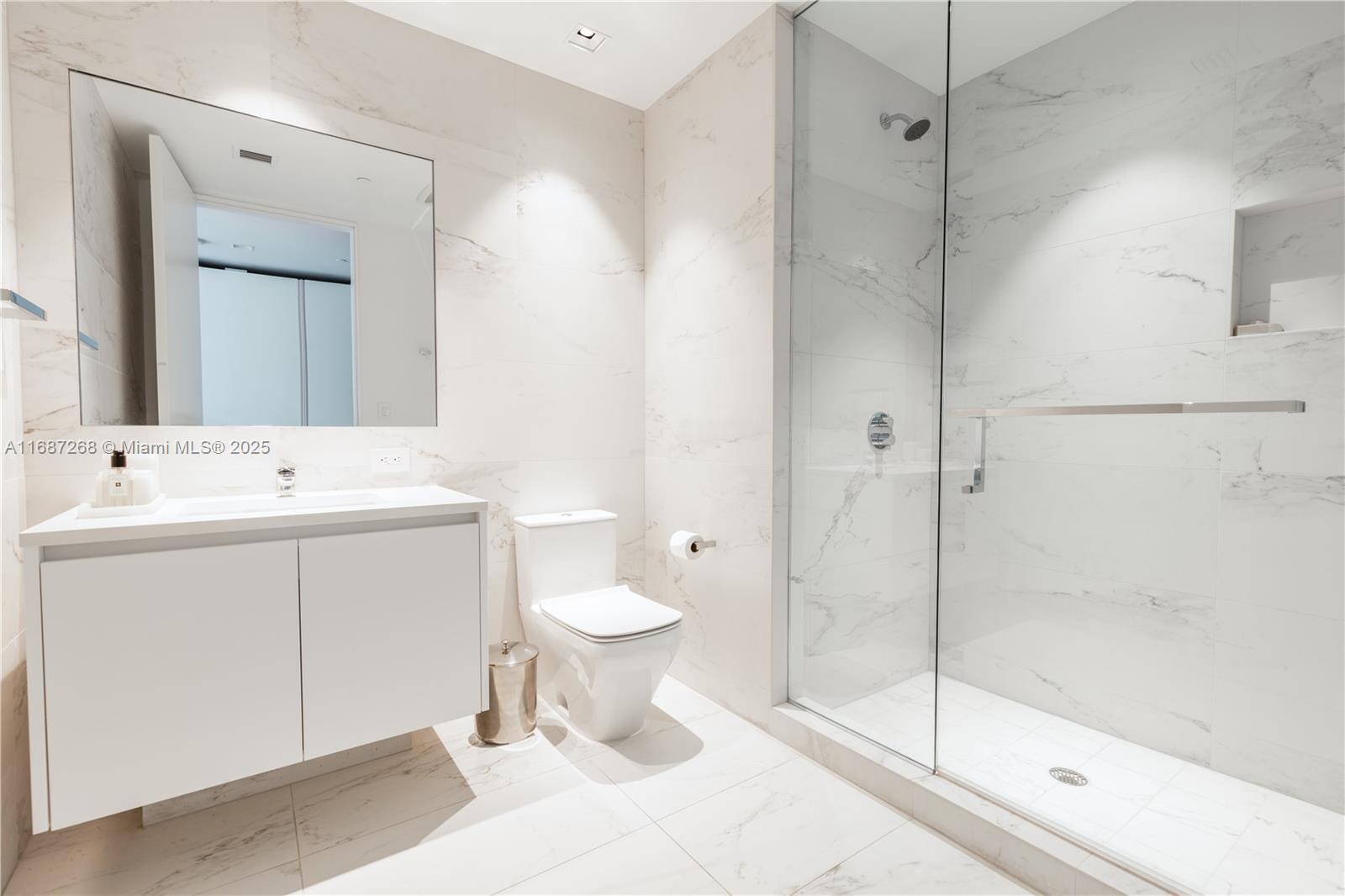 ONE THOUSAND MUSEUM CONDO - Residential