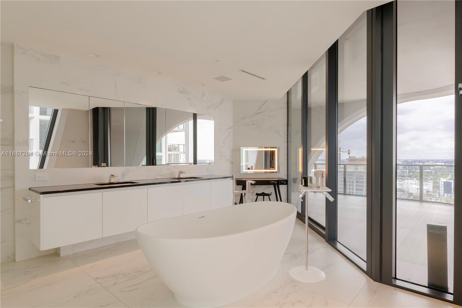 ONE THOUSAND MUSEUM CONDO - Residential