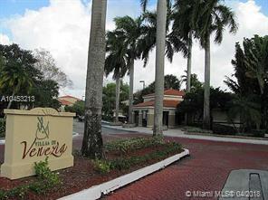 VILLAS DE VENEZIA - Residential Lease