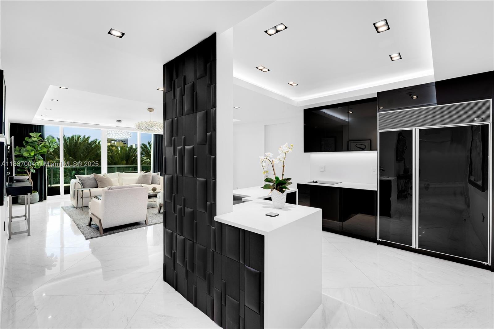 IL VILLAGGIO ON SOUTH BEA - Residential