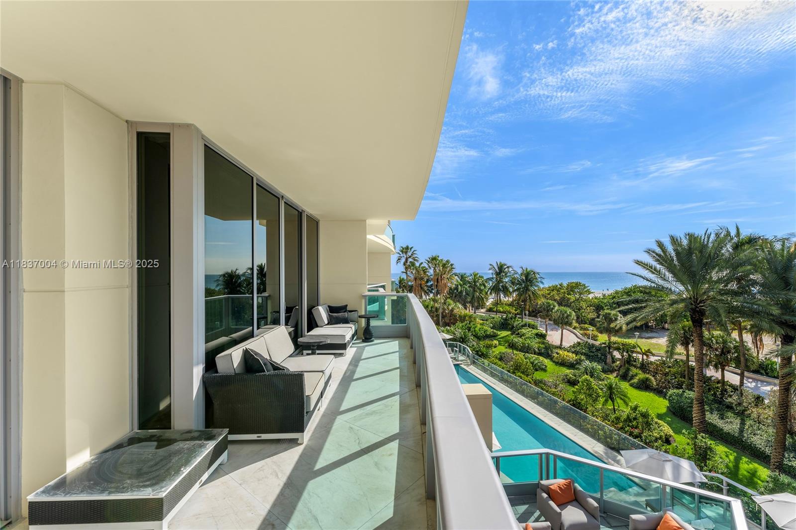 IL VILLAGGIO ON SOUTH BEA - Residential