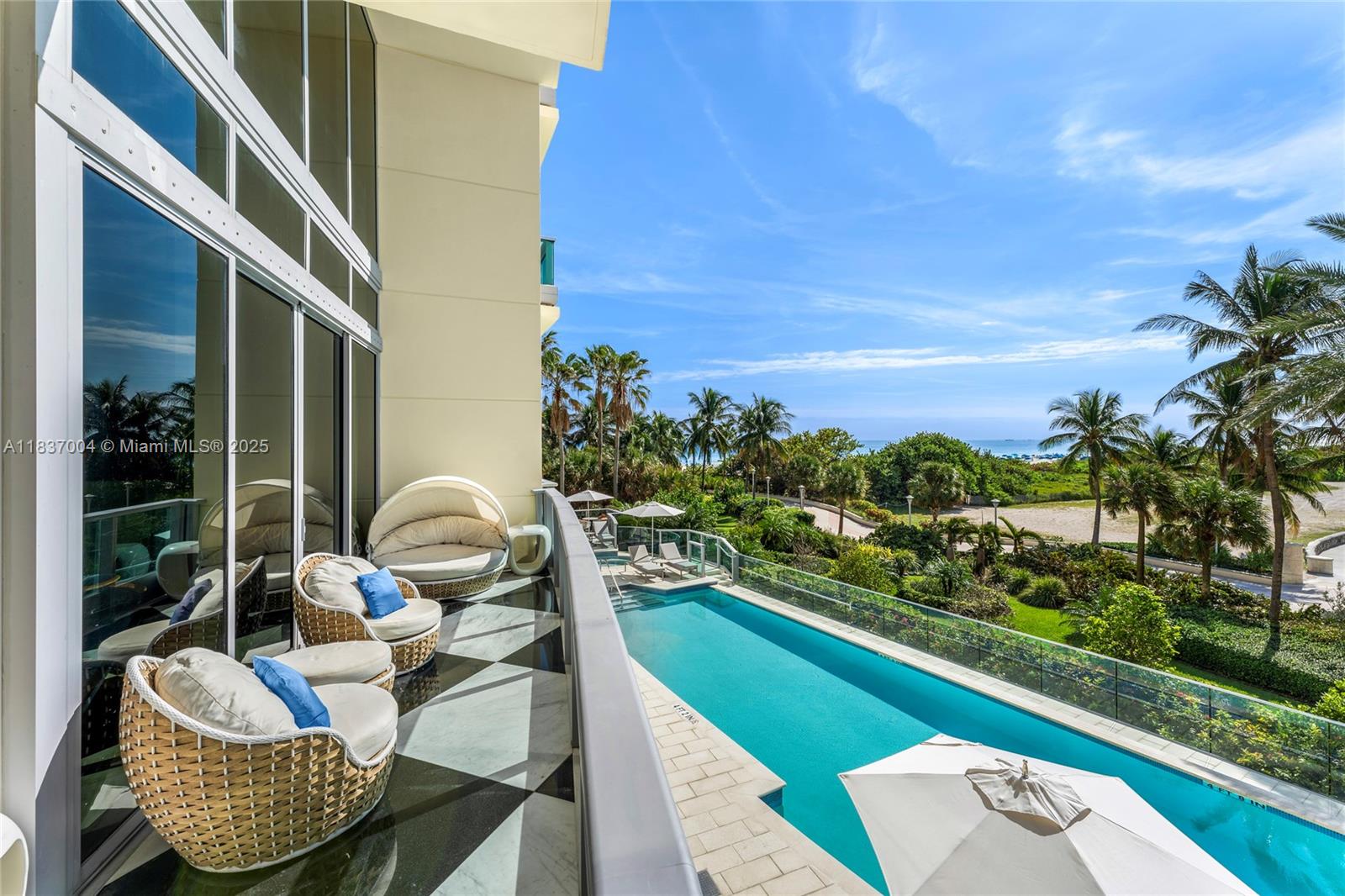 IL VILLAGGIO ON SOUTH BEA - Residential