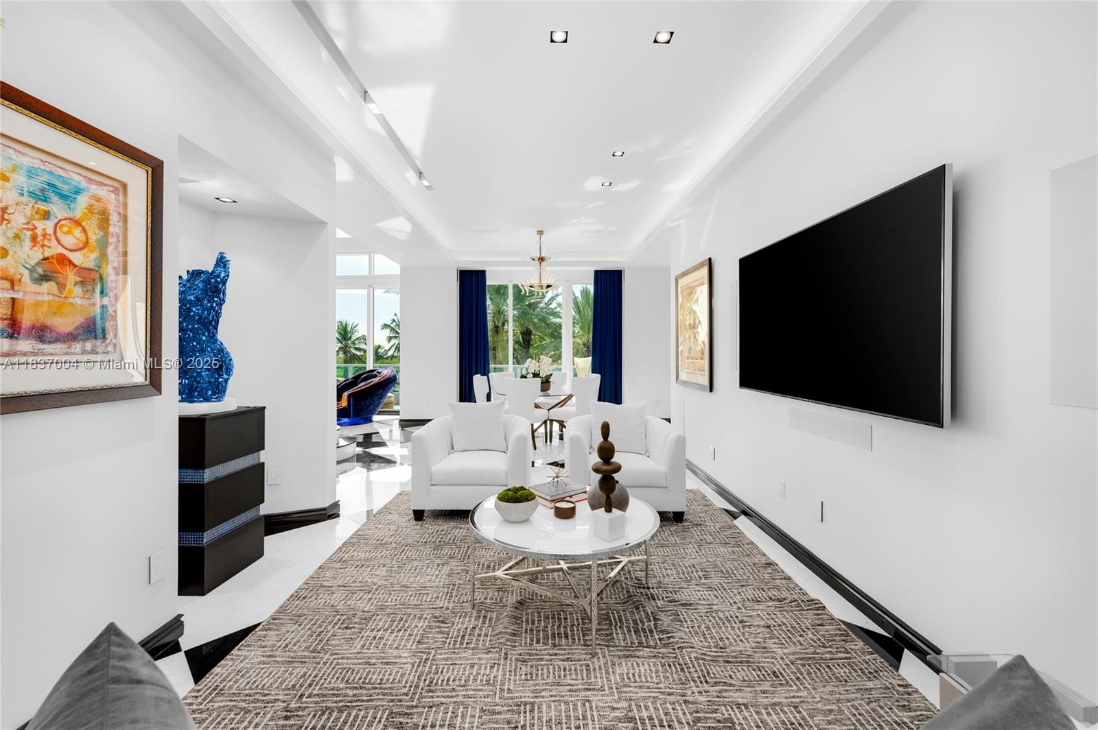 IL VILLAGGIO ON SOUTH BEA - Residential