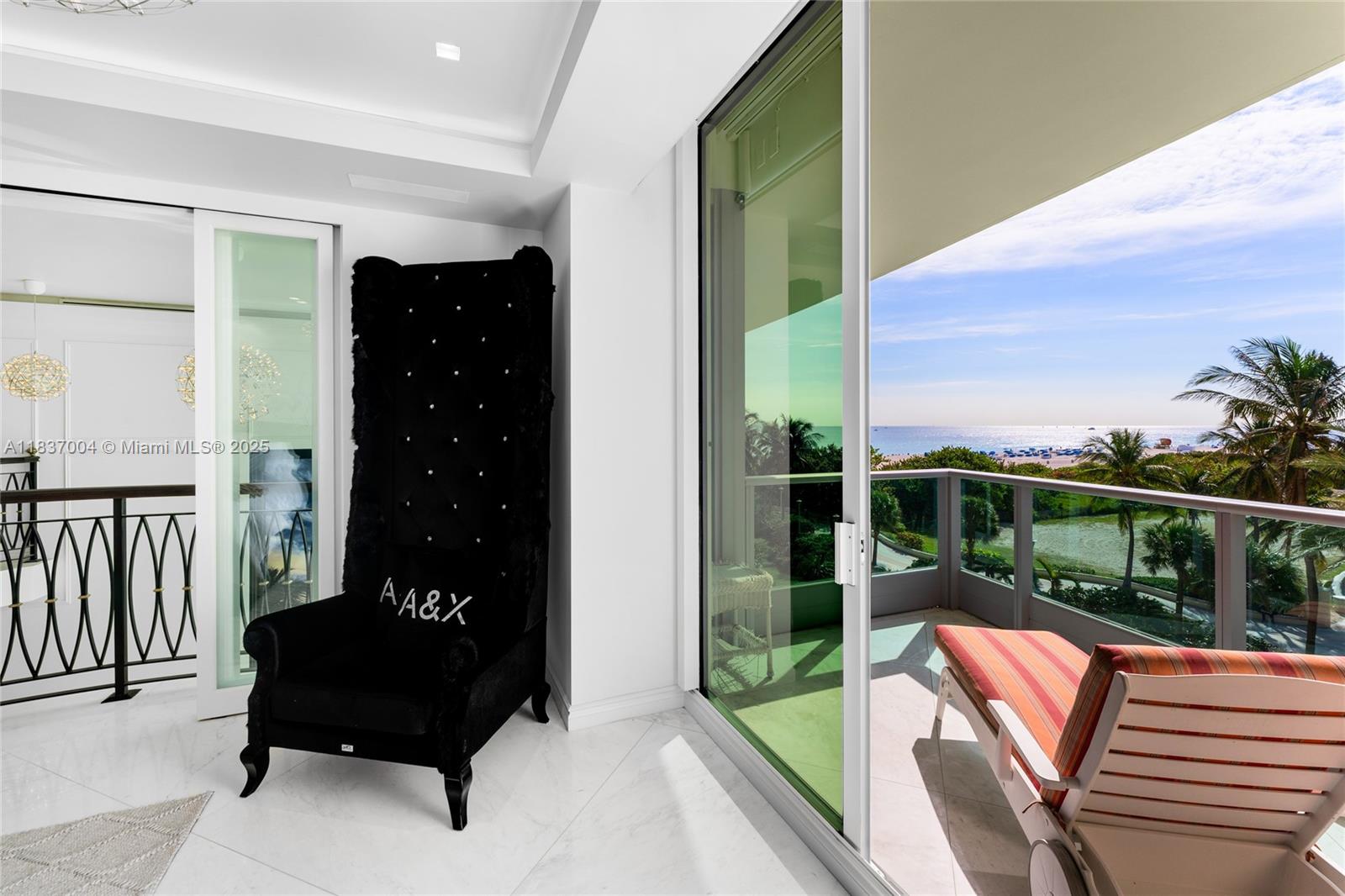 IL VILLAGGIO ON SOUTH BEA - Residential