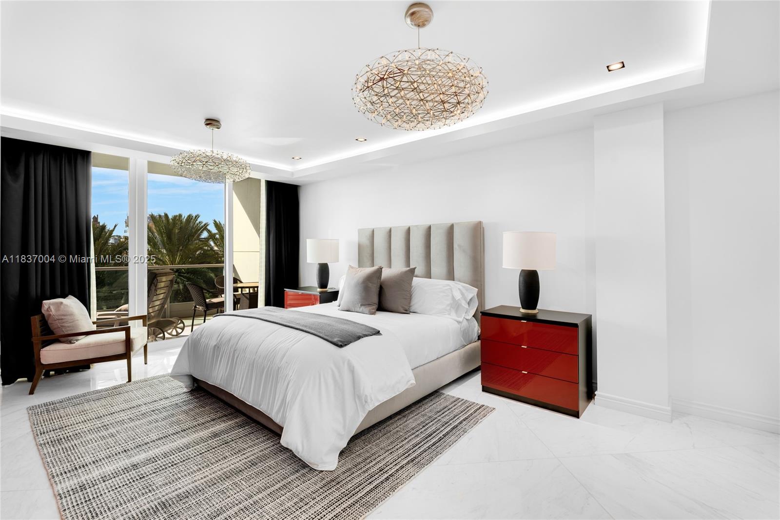 IL VILLAGGIO ON SOUTH BEA - Residential