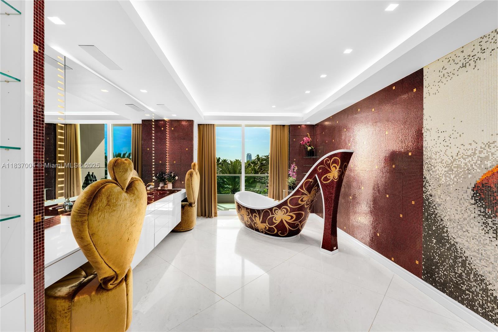 IL VILLAGGIO ON SOUTH BEA - Residential