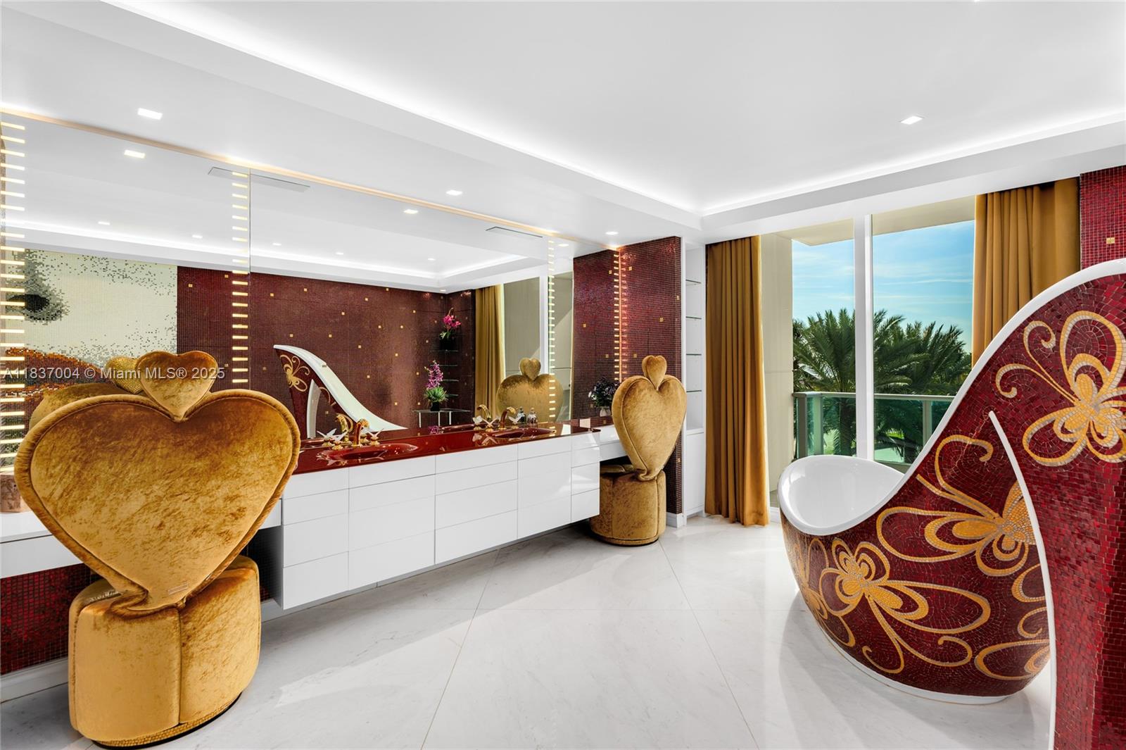 IL VILLAGGIO ON SOUTH BEA - Residential