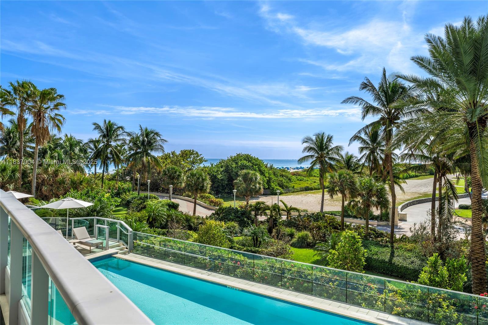 IL VILLAGGIO ON SOUTH BEA - Residential