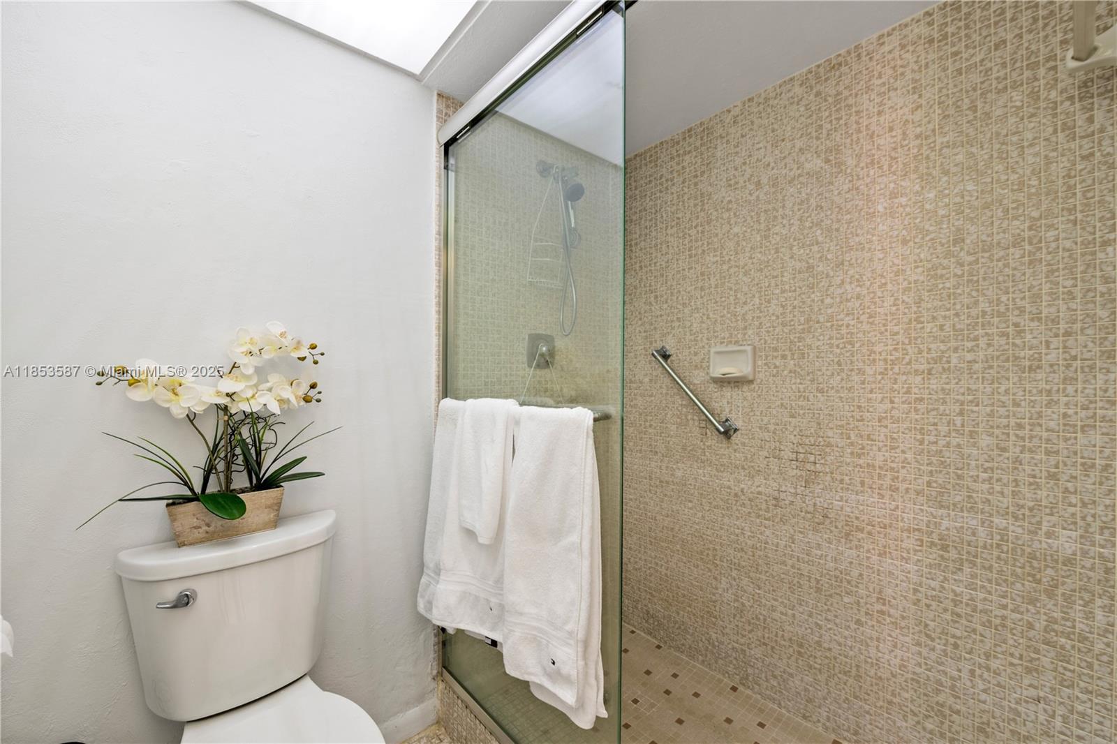 SUNRISE LAKES 134 CONDO - Residential