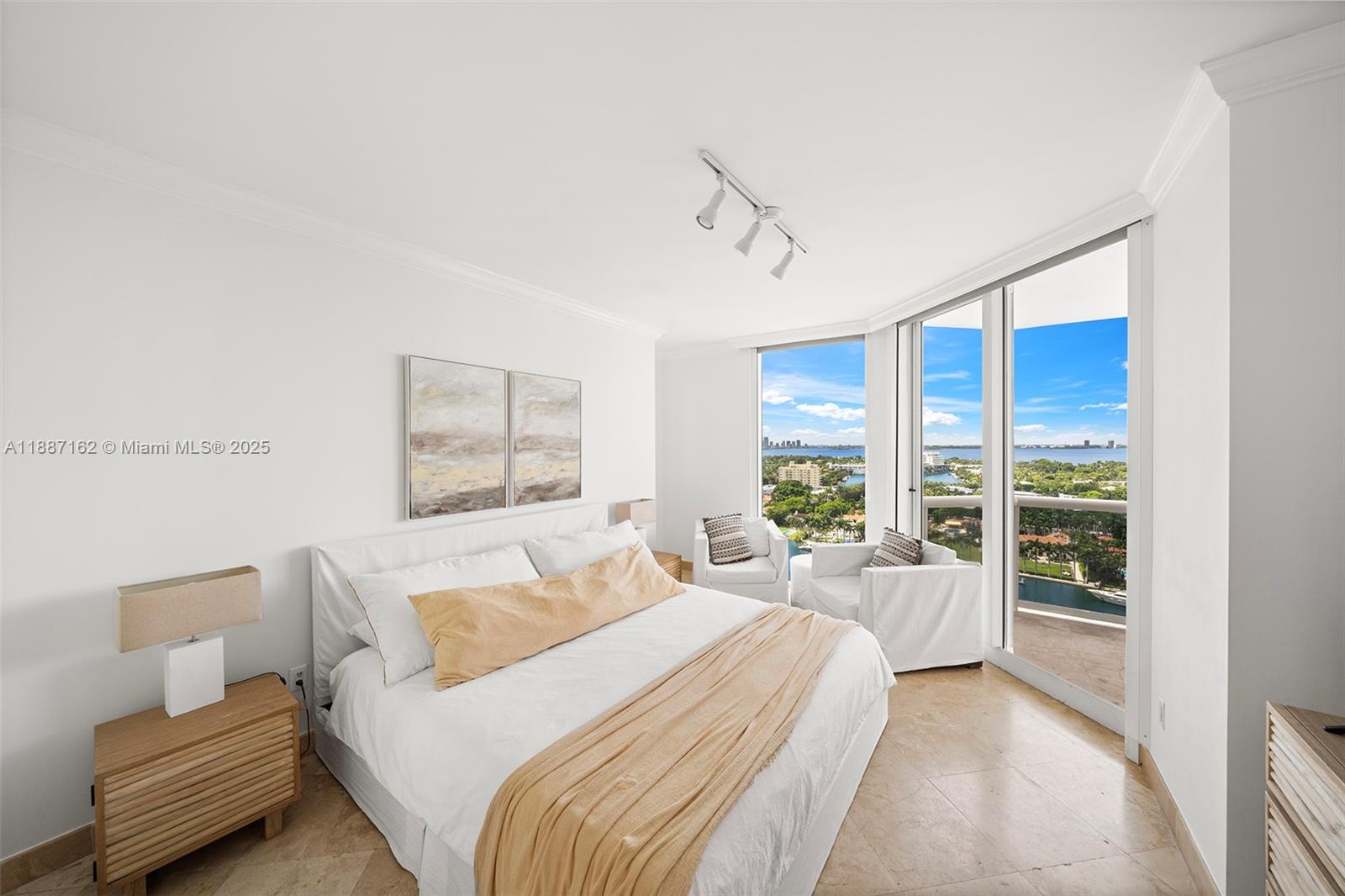 BLUE DIAMOND CONDO - Residential Lease