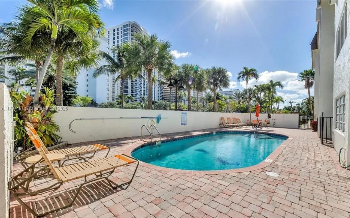 4143 N Ocean Blvd 211