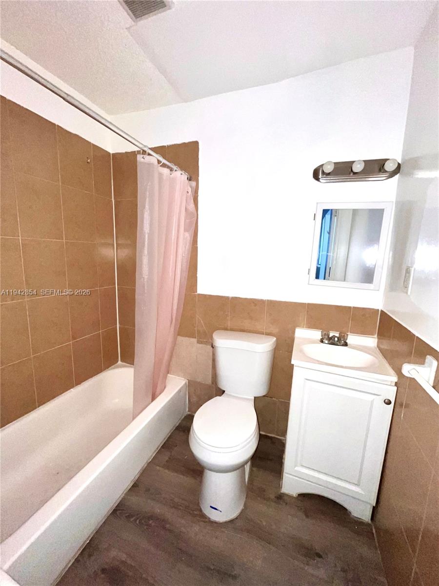 DRUID COURT 2ND ADDN - Residential Lease