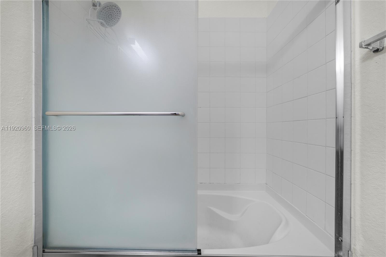 CORONADO AT DORAL III CON - Residential Lease