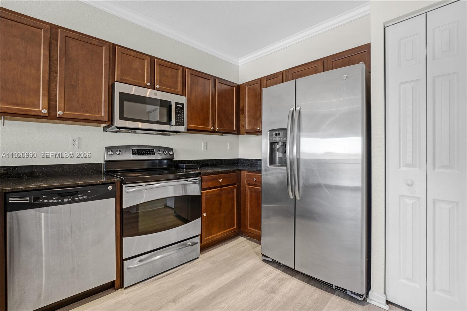 CORONADO AT DORAL III CON - Residential Lease