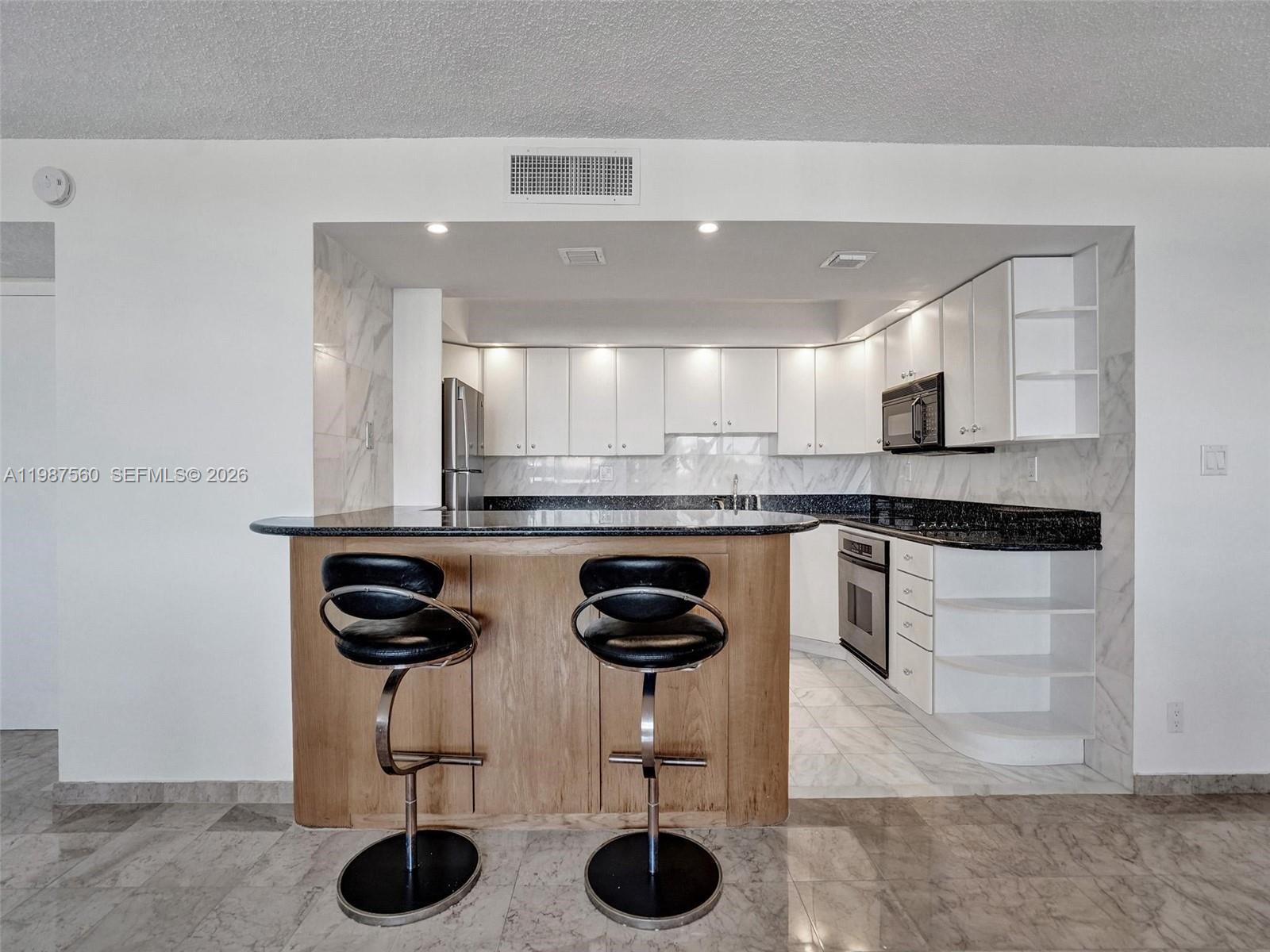 TRAFALGAR TOWERS CONDOMIN - Residential Lease