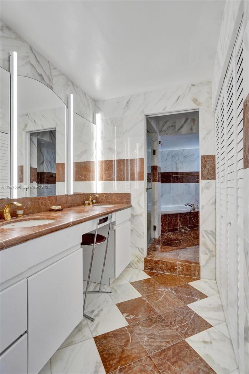 TRAFALGAR TOWERS CONDOMIN - Residential Lease