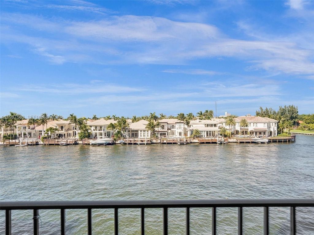 Photo of 1400 S Ocean Dr #406, Hollywood, FL 33019 (MLS # A11987560)